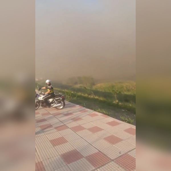 Bloquearon acceso a la costanera corte por intensa quema de pastizales - Megacadena — Últimas Noticias de Paraguay