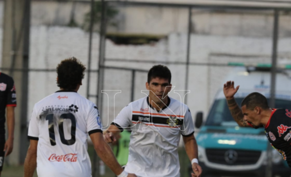 HOY / En el estreno de Robert Pereira, el Aviador reinicia el torneo con un triunfo clave