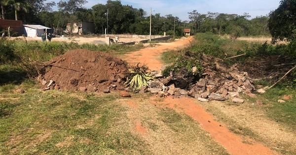 Vecinos de San Bernardino denuncian cierre ilegal de una calle pública