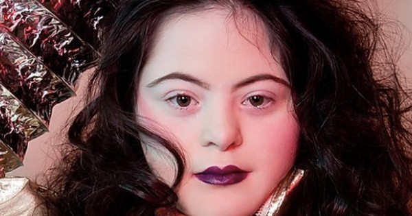 Ellie Goldstein es el rostro de Gucci para su nueva campaña