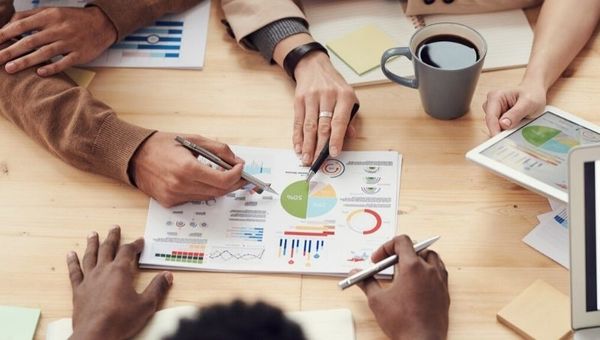 El Flywheel, un modelo que hace énfasis en la experiencia del cliente