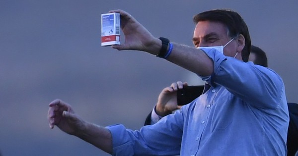 Bolsonaro da nuevamente positivo al coronavirus