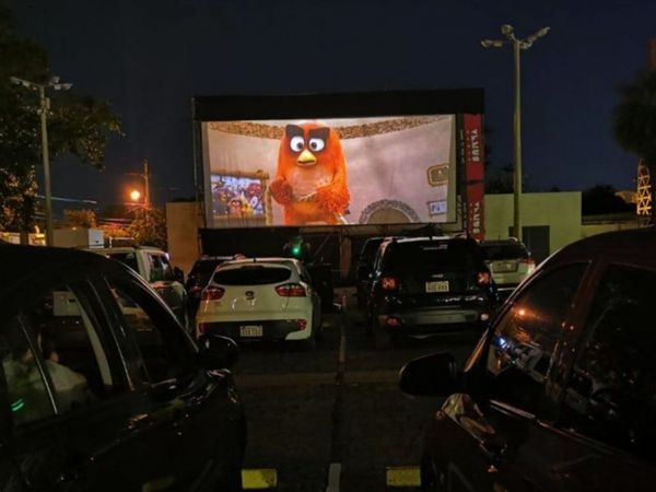 Películas de terror, infantiles y ciencia ficción en los autocines