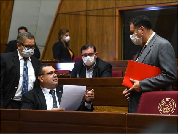 Cartistas y llanistas impiden elevar penalizaciones a corruptos