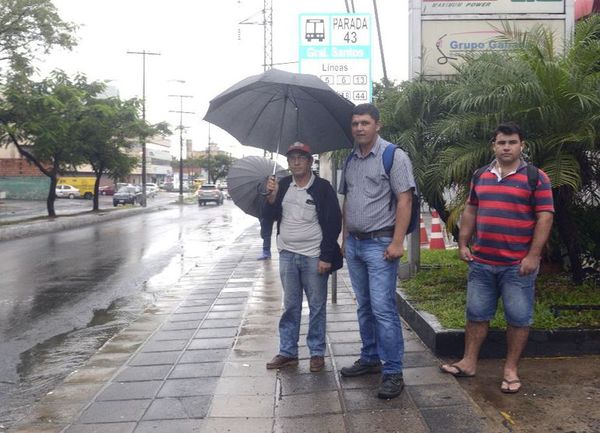 Habilitan primeros refugios para pasajeros, parte de los 512 que se prevén en Asunción - Nacionales - ABC Color