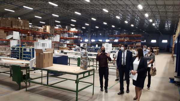 Urgen medidas para frenar cierres de empresas en las zonas francas de CDE