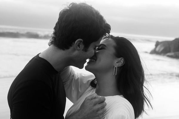 ¡Dijo que sí! Con fotografías que enamoran, Demi Lovato anunció su compromiso - Megacadena — Últimas Noticias de Paraguay