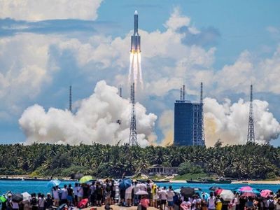 MUNDO | China lanza con éxito su primera sonda a Marte