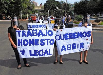 Marchan para pedir reapertura de casas de juegos de azar