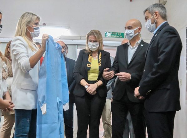 Primeras batas de producción nacional serán entregadas a fines de agosto - El Trueno