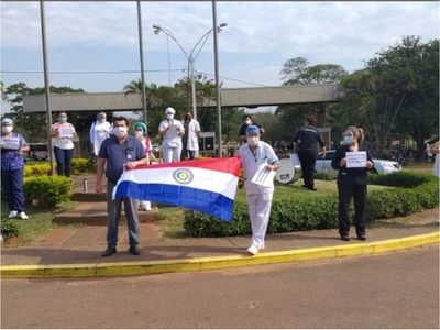 En el Hospital de Itauguá reclaman cumplimiento de matriz salarial