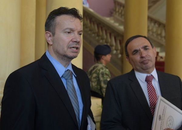 Arregui dice tener respaldo de Mario Abdo, pese a la unidad con Cartes