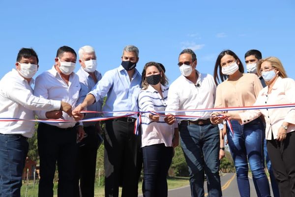 MOPC entrega nuevos tramos interurbanos asfaltados a pobladores de Central