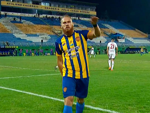 Isidro Pitta explica cómo surgió su festejo al estilo McGregor