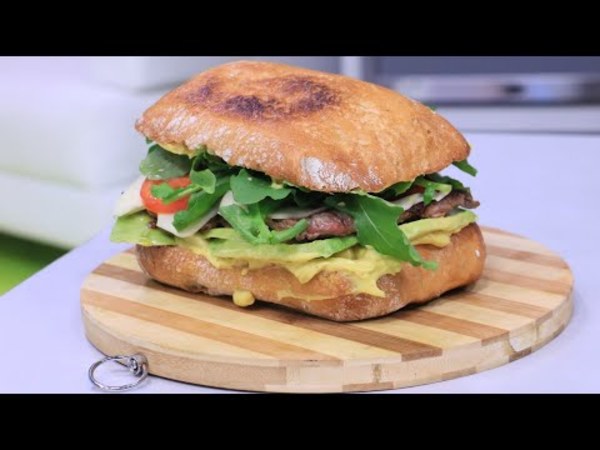 Sándwich de carne y rúcula, y un delicioso Brookie | Recetas del día en Vive la Vida XL