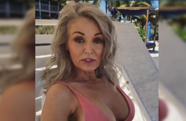 Modelo de 56 años y 1,60 metros de altura consigue ser portada de 'Sports Illustrated' - SNT