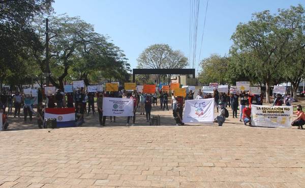 Estudiantes marchan por reivindicaciones | Radio Regional 660 AM