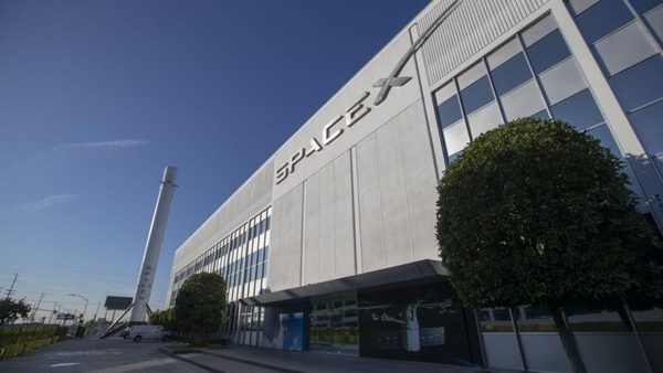 SpaceX busca recaudar fondos y lograr valoración de US$44.000 millones