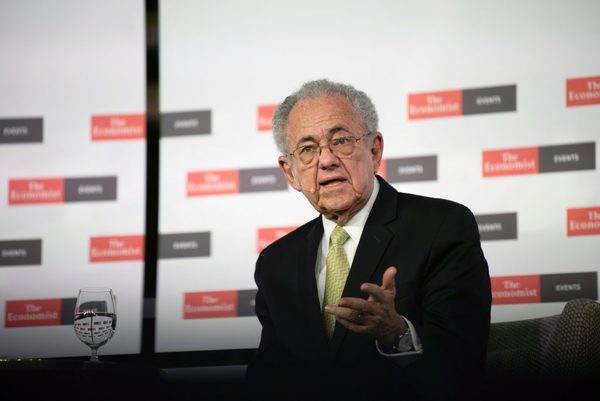 Ministro mexicano renuncia por militarización de puertos