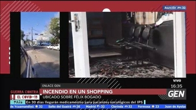 HOY / Incendio en el centro comercial Paseo Gato Verde, el dueño manifiesta que solo hubo daños materiales