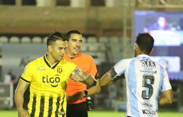 Fecha 9: Guaireña y Guaraní empatan con polémicas revisiones del VAR