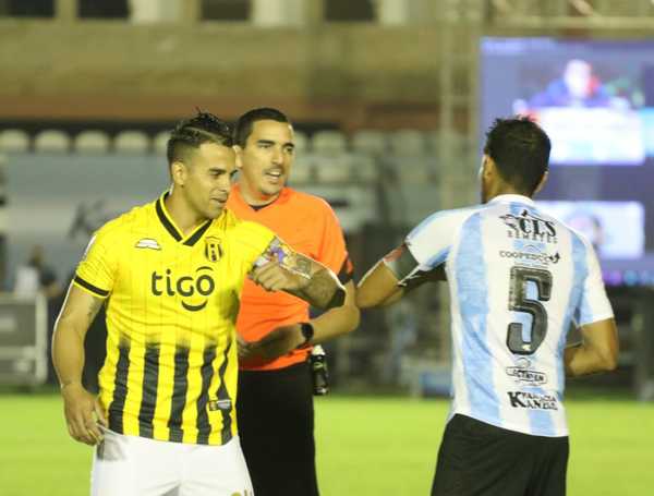 Fecha 9: Guaireña y Guaraní empatan con polémicas revisiones del VAR