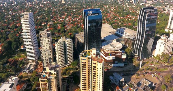 MF Economía prevé caída del PIB en 3,3% para 2020
