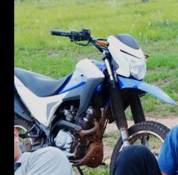Motochorros roban motocicleta, dinero y celulares durante asalto en Itauguá - Nacionales - ABC Color