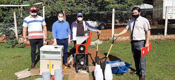 Municipalidad de Minga Porã entrega herramientas a pequeños productores – Diario TNPRESS