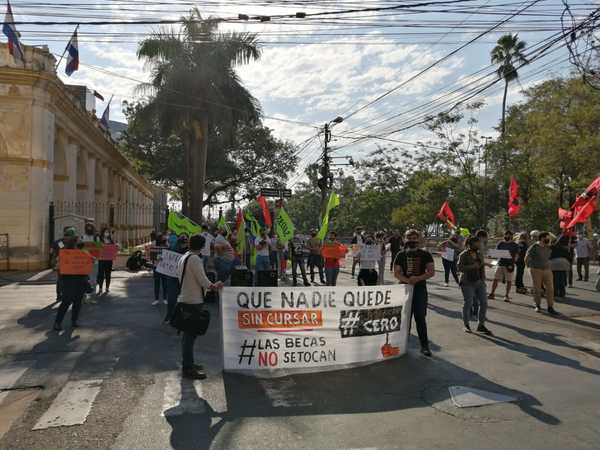 'Podemos decir que la educación universitaria pública en Paraguay va a ser gratuita'