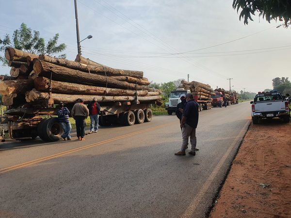 Pobladores de San Alfredo esperan liberación de carga