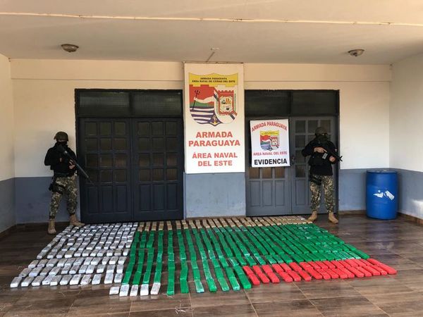 Encuentran 301 kilos de marihuana sumergidos en el río Paraná - ABC en el Este - ABC Color