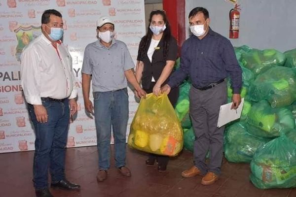 Pescaderos de Ayolas reciben kits de víveres a través de la EBY - Digital Misiones