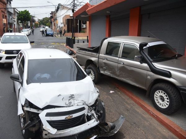 Fatal accidente en Asunción a causa de un semáforo descompuesto