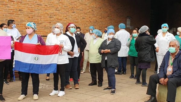 Funcionarios de salud de Concepción exigen gratificación por exposición al Covid-19