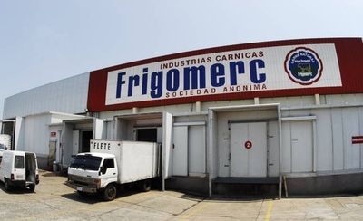 HOY / Ante contagio masivo, intervienen frigorífico: más de 100 trabajadores afectados