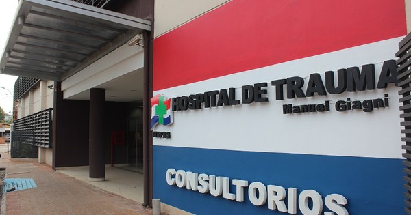 Urgen ayuda para joven que quedó inmovilizado tras accidente