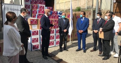 Qatar dona a artistas 30.000 kilos de alimentos y productos de higiene