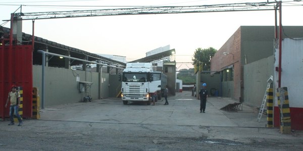 Intervinieron frigorífico capitalino ante contagio masivo de COVID-19 - Megacadena — Últimas Noticias de Paraguay