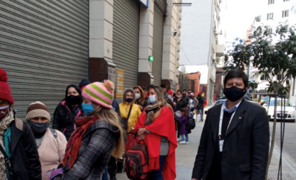 HOY / Un grupo de casi 200 paraguayos toma el camino de regreso al país