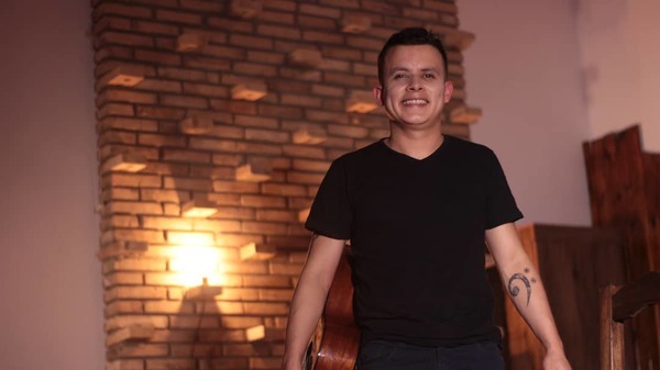 'Instantes' nuevo sencillo del cantautor paraguayo Nano García