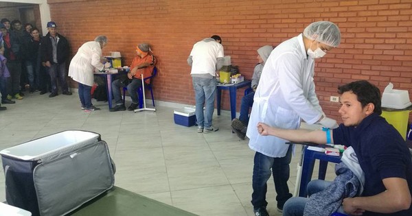 Protestan por suspensión de exámenes médicos de trabajadores