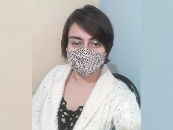 “Aquí estoy, cuidando de mi mamá" | Crónica