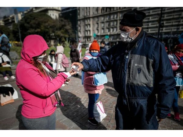 Argentina probará solución de suero equino en pacientes