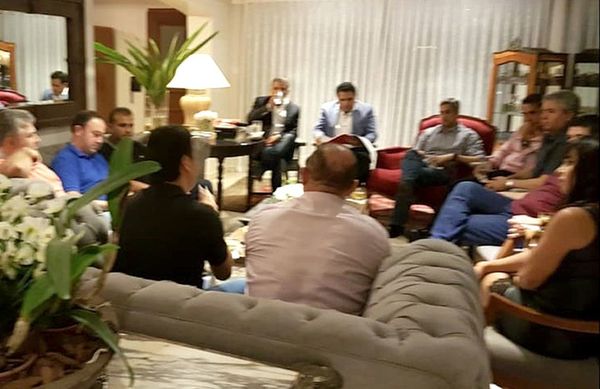 El Vicepresidente mintió sobre reunión que él organizó en casa de Mario Abdo - Nacionales - ABC Color