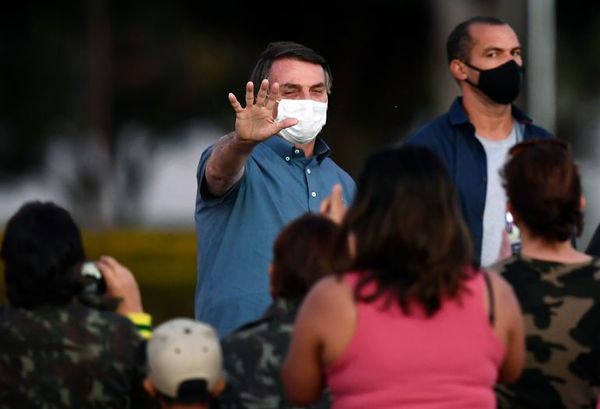 Bolsonaro da negativo de COVID-19 casi tres semanas después de ser contagiado - Mundo - ABC Color
