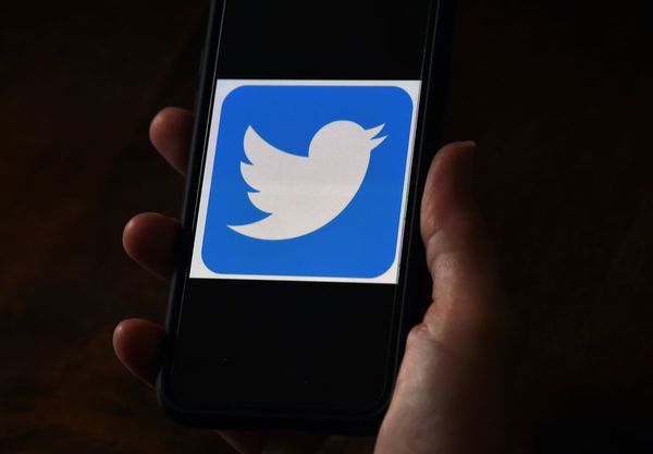 Twitter y Facebook bloquean cuentas de aliados de Bolsonaro en Brasil - Mundo - ABC Color