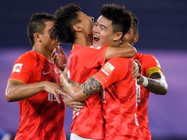 El fútbol chino regresa tras cinco meses