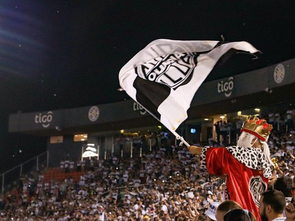 El mundo del fútbol saluda a Olimpia en su 118º aniversario