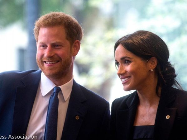 Nuevo libro da detalles sobre alejamiento de Enrique y Meghan de realeza británica